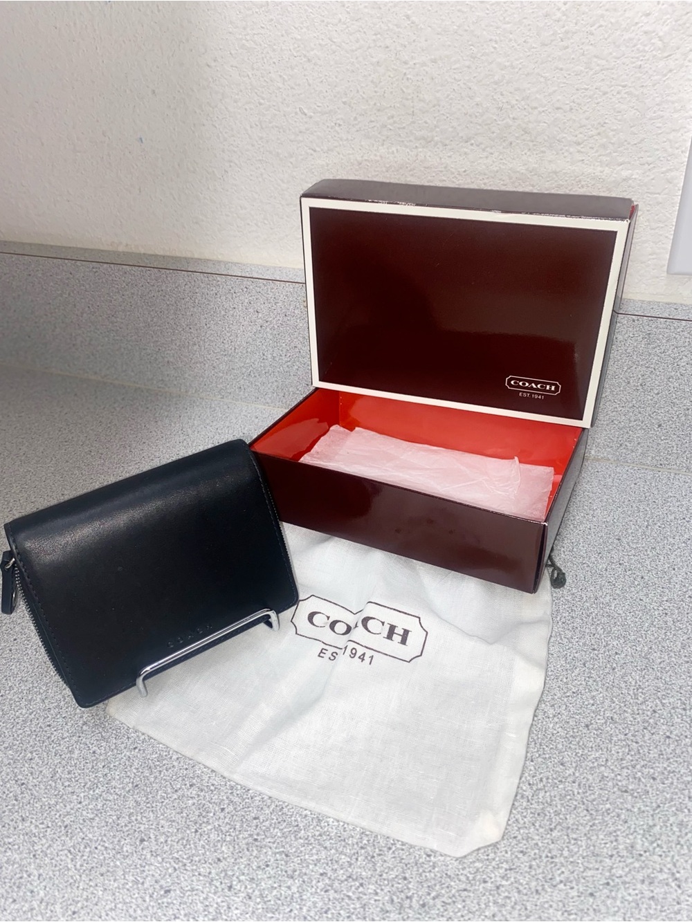 Coach Vintage Unisex Black Leather Bifold Zip Compact Wallet All Inclusive NIB